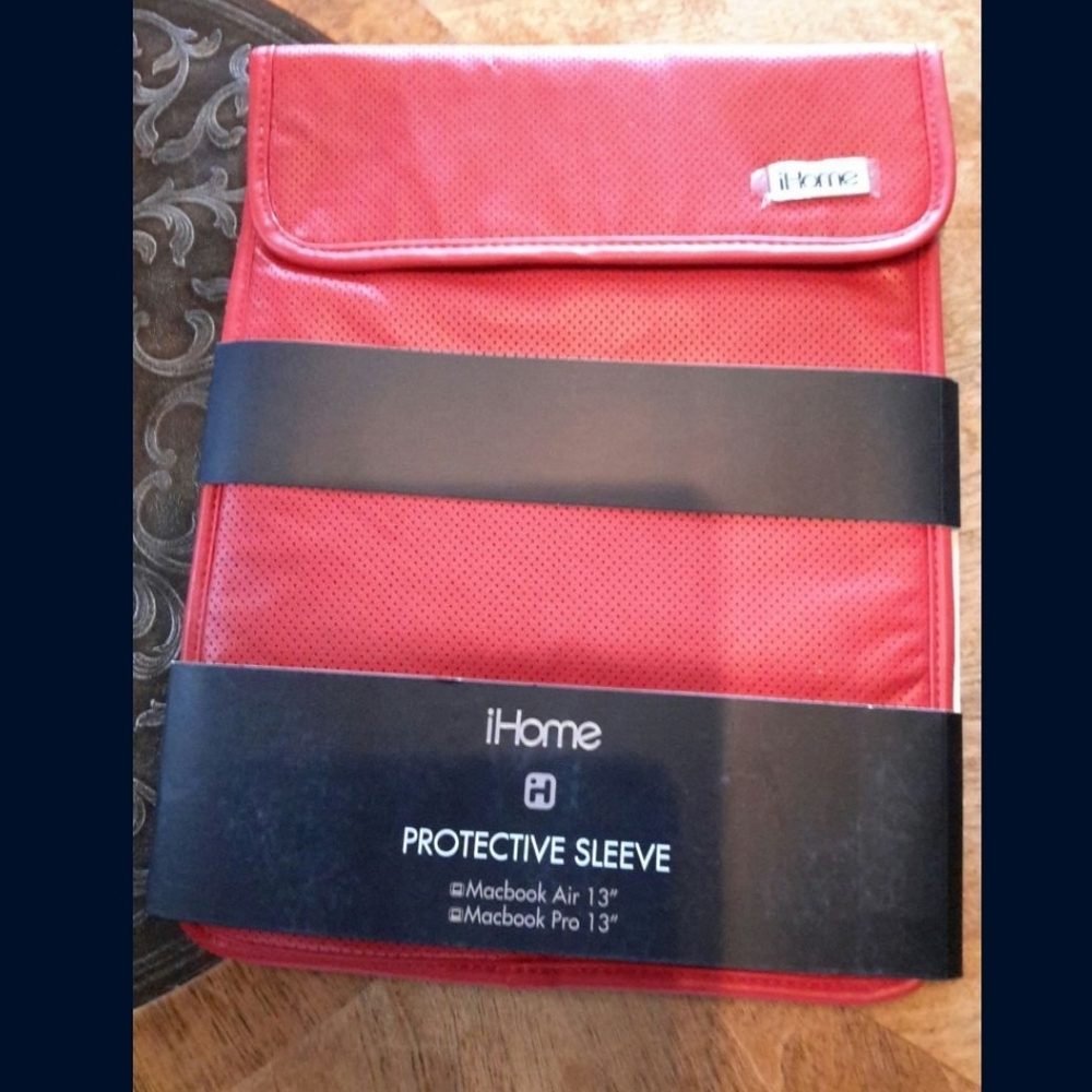 iHome Red Laptop Sleeve
